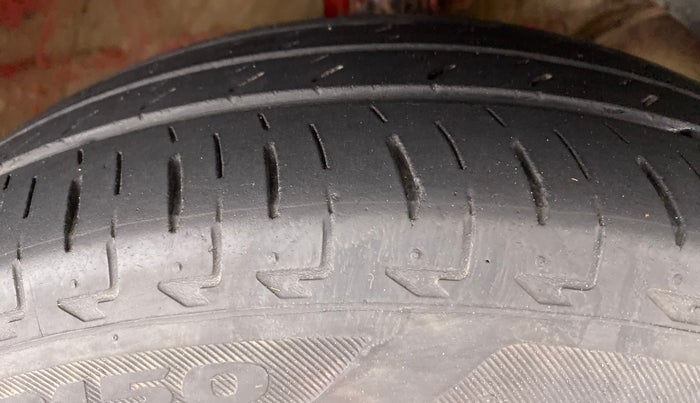 2019 Maruti Swift ZXI+, Petrol, Manual, 82,012 km, Right Front Tyre Tread