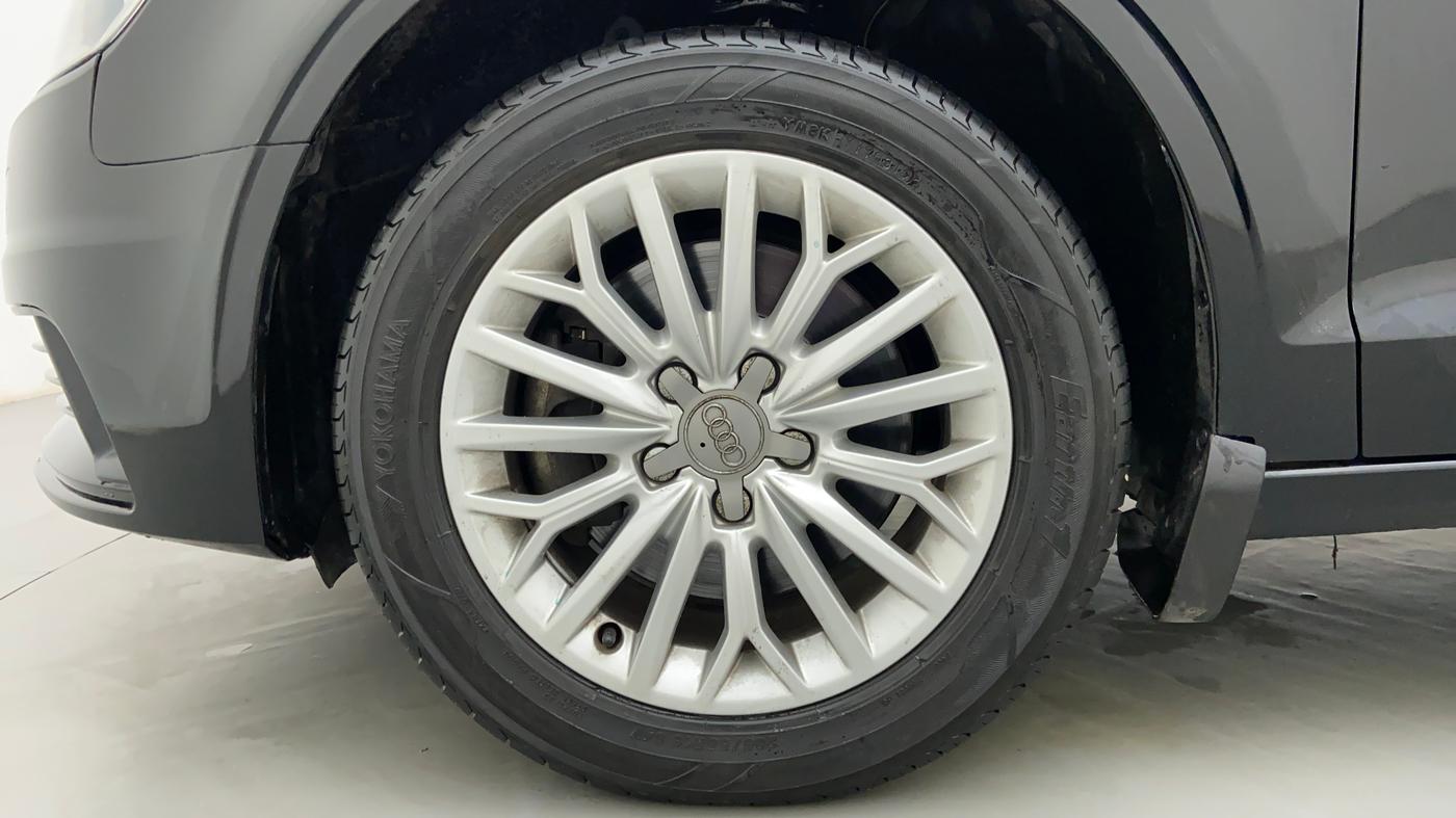 2016 Audi A3 40 TFSI PREMIUM, Petrol, Automatic, 77,701 km, Left Front Wheel