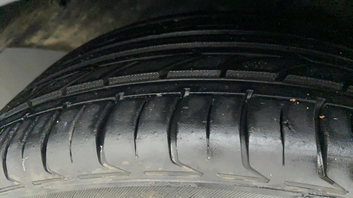 2016 Audi A3 40 TFSI PREMIUM, Petrol, Automatic, 77,701 km, Right Front Tyre Tread
