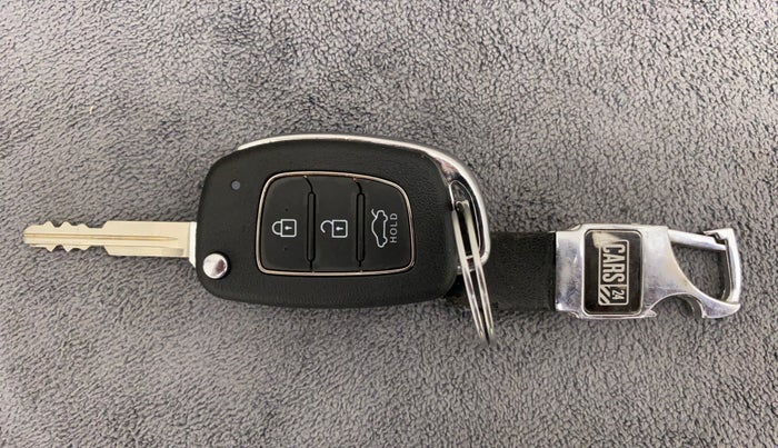 2022 Hyundai GRAND I10 NIOS SPORTZ 1.2 KAPPA VTVT CNG, CNG, Manual, 35,825 km, Key Close Up