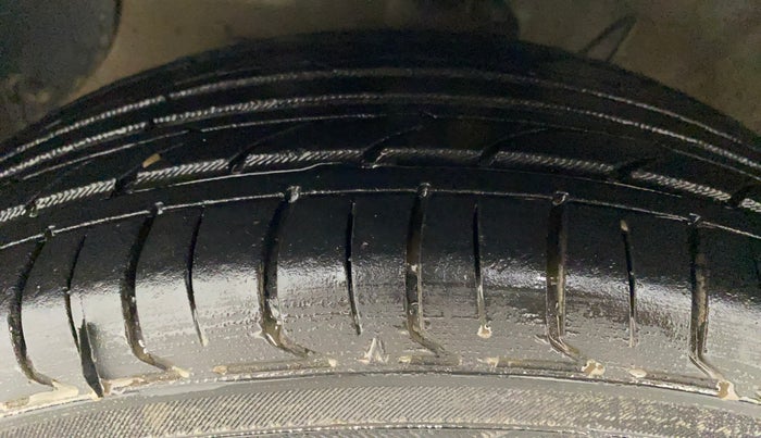 2022 Hyundai GRAND I10 NIOS SPORTZ 1.2 KAPPA VTVT CNG, CNG, Manual, 35,825 km, Left Front Tyre Tread