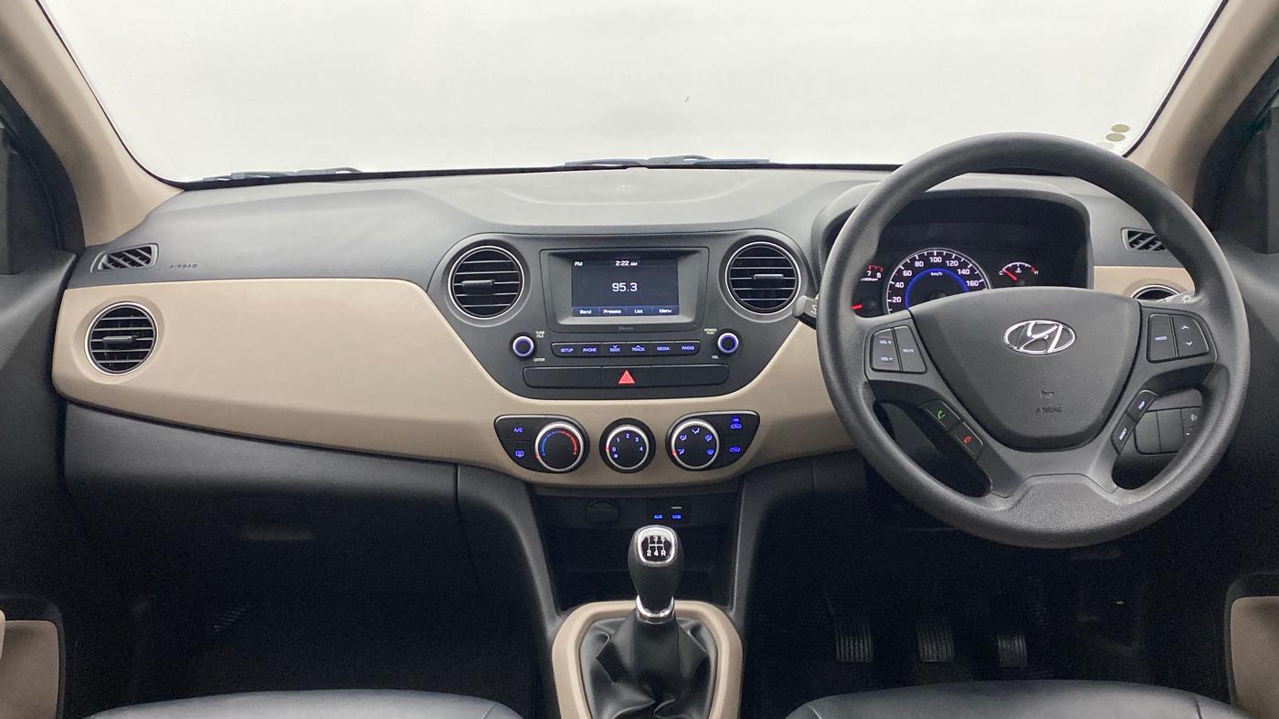2017 Hyundai Grand i10 SPORTZ 1.2 KAPPA VTVT, Petrol, Manual, 39,786 km, Dashboard