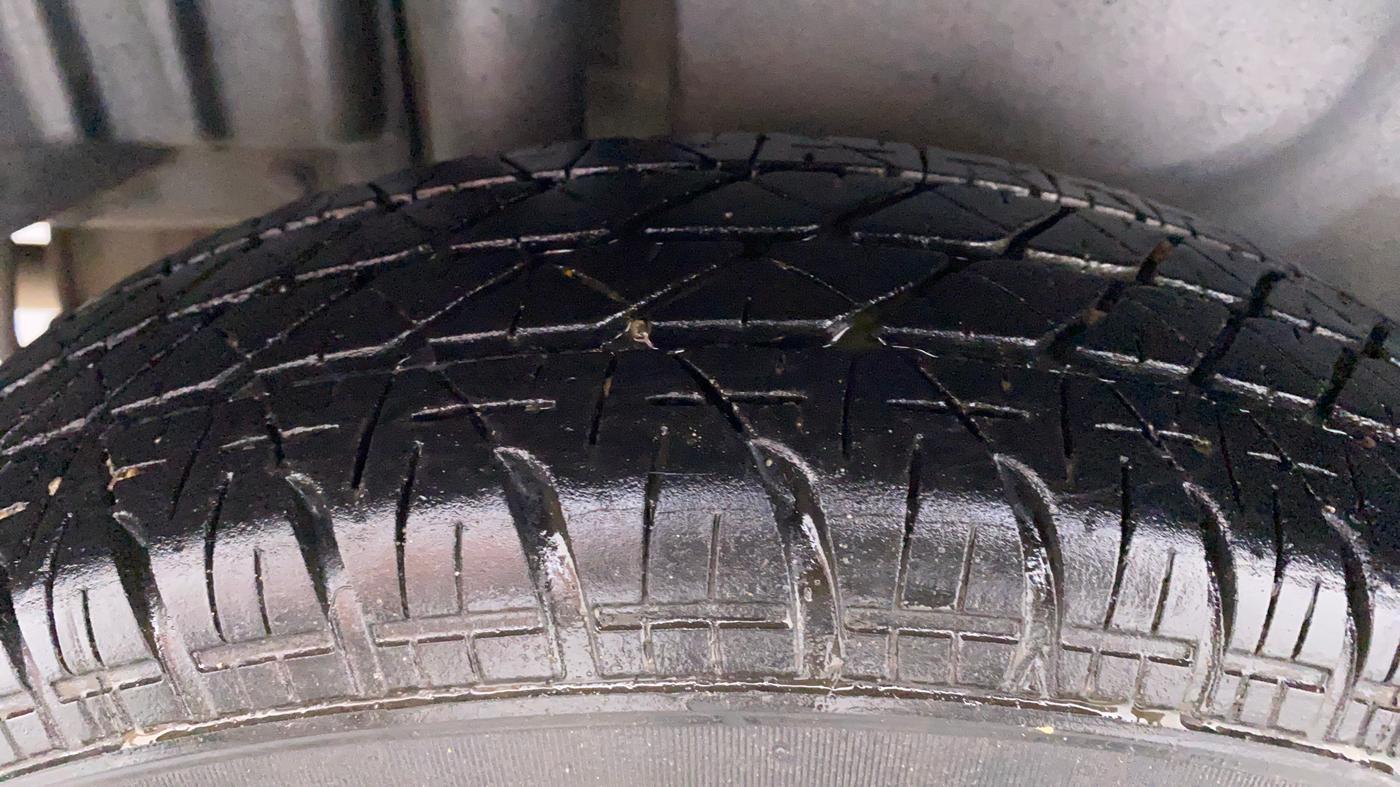 2017 Maruti Swift Dzire VDI OPT, Diesel, Manual, 89,837 km, Right Rear Tyre Tread