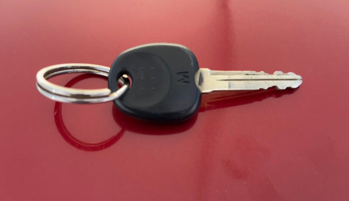 2018 Hyundai Eon ERA +, Petrol, Manual, 33,491 km, Key Close Up