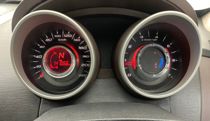 2014 Mahindra XUV500 W8, Diesel, Manual, 1,41,065 km, Odometer Image