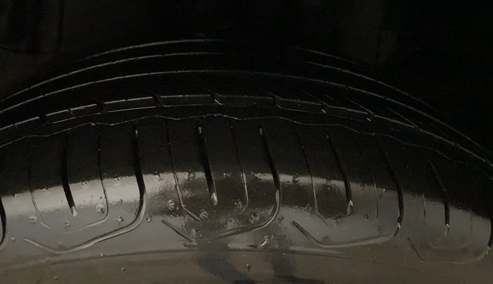 2020 Tata NEXON XMA PETROL, CNG, Automatic, 91,310 km, Left Rear Tyre Tread