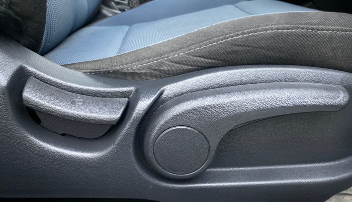 2015 Hyundai i20 Active 1.2 SX, Petrol, Manual, 32,533 km, Driver Side Adjustment Panel