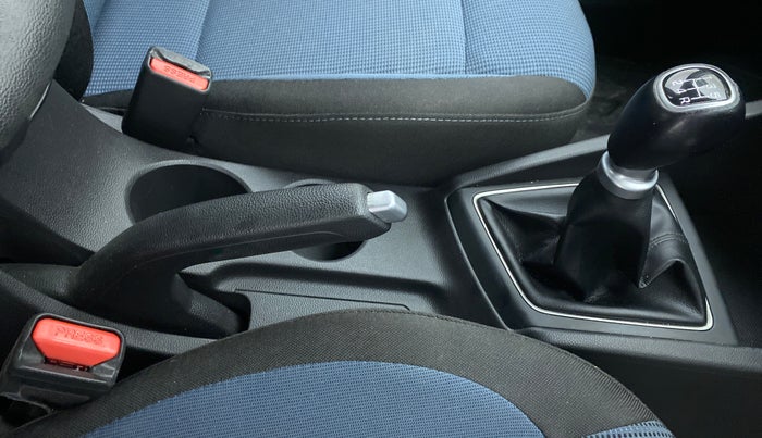 2015 Hyundai i20 Active 1.2 SX, Petrol, Manual, 32,533 km, Gear Lever