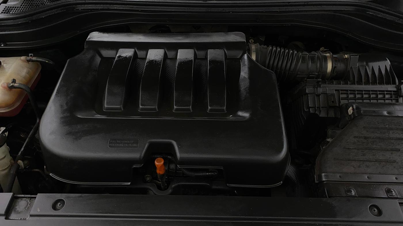 2024 Mahindra XUV700 AX 5 P AT 5 STR, Petrol, Automatic, 49,731 km, Engine View