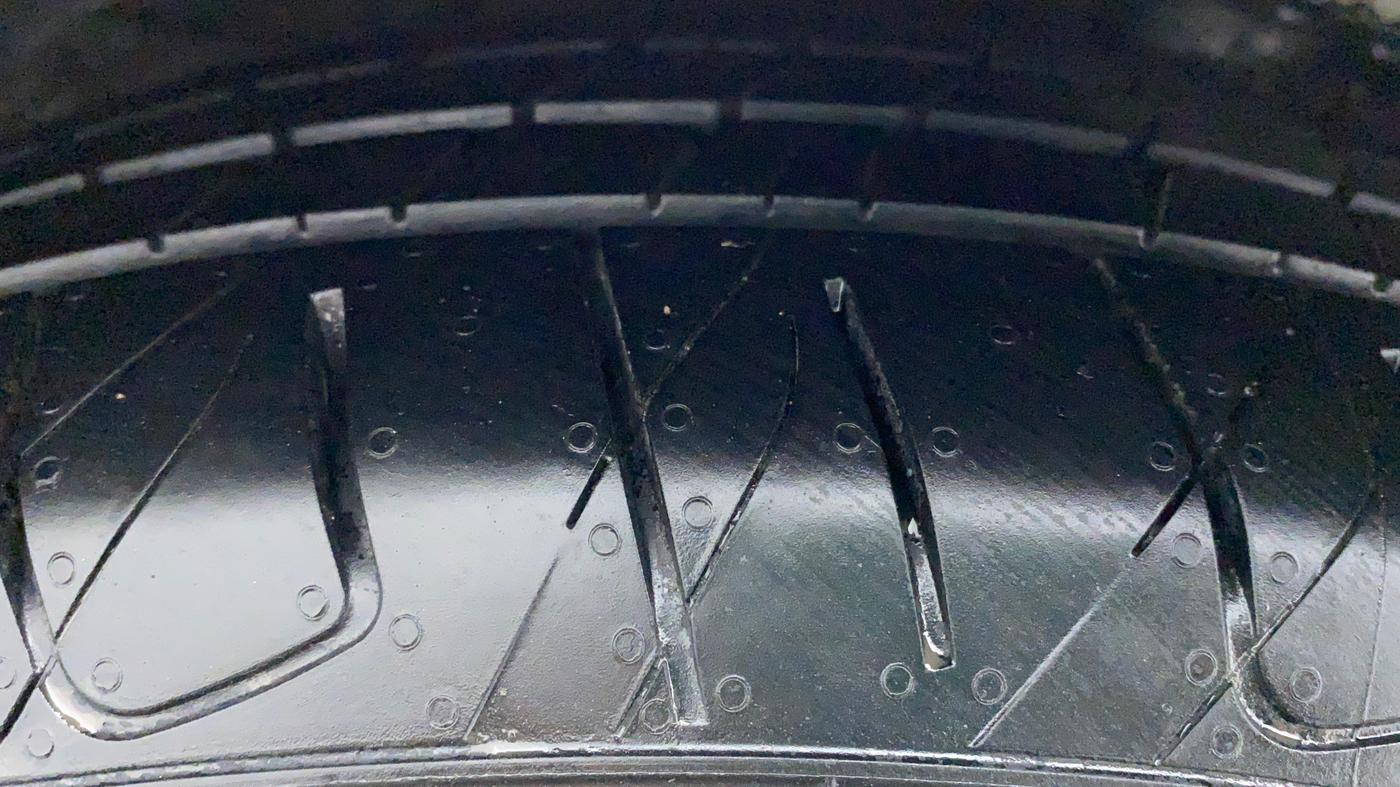 2014 Hyundai Sonata 2.4 GDI AT, Petrol, Automatic, 84,362 km, Right Front Tyre Tread