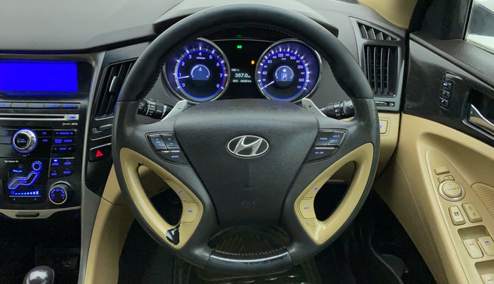 2014 Hyundai Sonata 2.4 GDI AT, Petrol, Automatic, 84,362 km, Steering Wheel Close Up