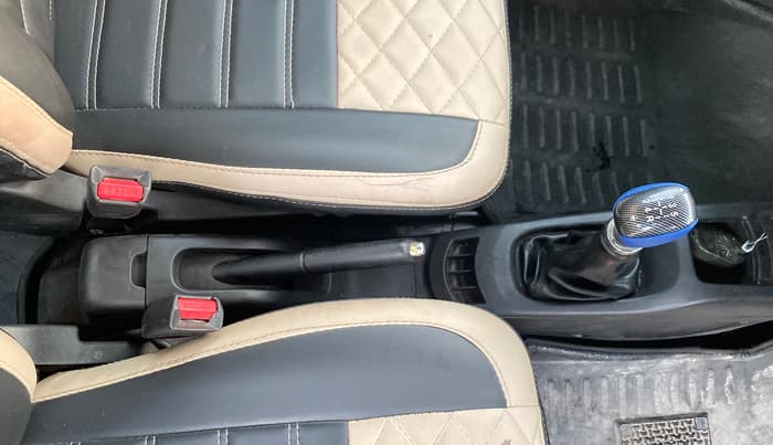 2017 Maruti Wagon R 1.0 VXI, Petrol, Manual, 79,970 km, Gear Lever
