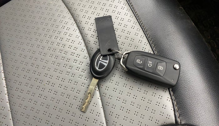 2024 Tata Tiago XT PETROL, Petrol, Manual, 57,214 km, Key Close Up