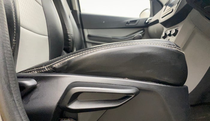 2024 Tata Tiago XT PETROL, Petrol, Manual, 57,214 km, Driver Side Adjustment Panel