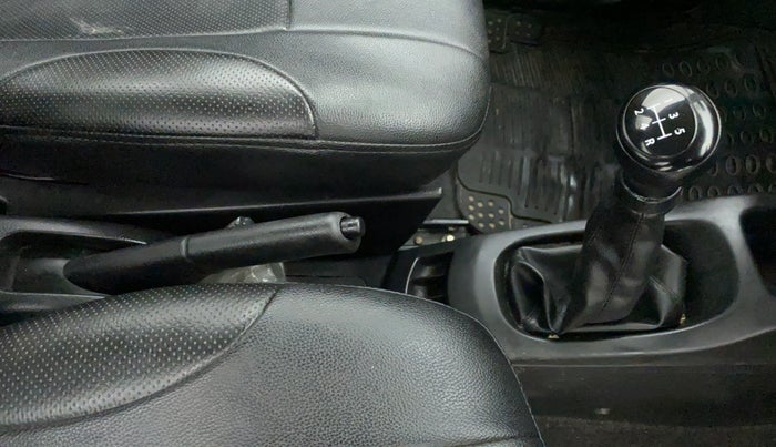 2018 Maruti Wagon R 1.0 LXI CNG, CNG, Manual, 76,661 km, Gear Lever
