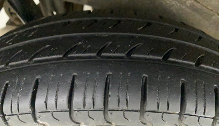 2018 Maruti Wagon R 1.0 LXI CNG, CNG, Manual, 76,661 km, Right Rear Tyre Tread