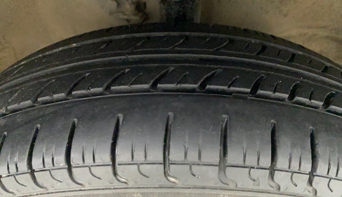 2018 Maruti Wagon R 1.0 LXI CNG, CNG, Manual, 76,661 km, Right Front Tyre Tread