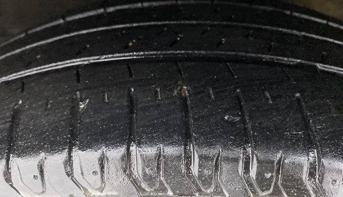 2020 Maruti Ertiga VXI CNG, CNG, Manual, 33,895 km, Left Front Tyre Tread