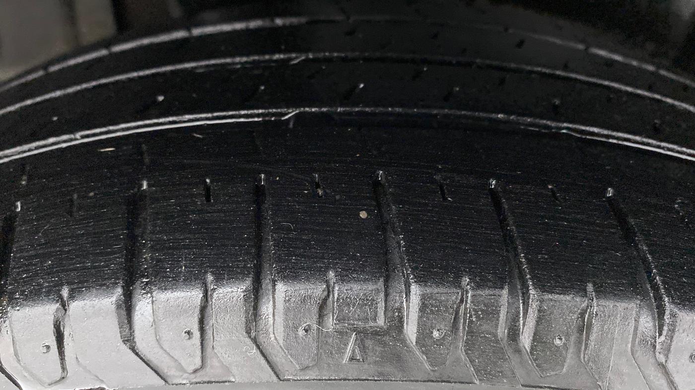 2020 Maruti Ertiga VXI CNG, CNG, Manual, 33,895 km, Right Rear Tyre Tread