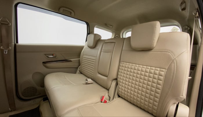 2020 Maruti Ertiga VXI CNG, CNG, Manual, 33,895 km, Right Side Rear Door Cabin