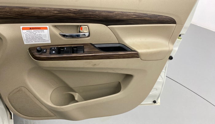 2020 Maruti Ertiga VXI CNG, CNG, Manual, 33,895 km, Driver Side Door Panels Control