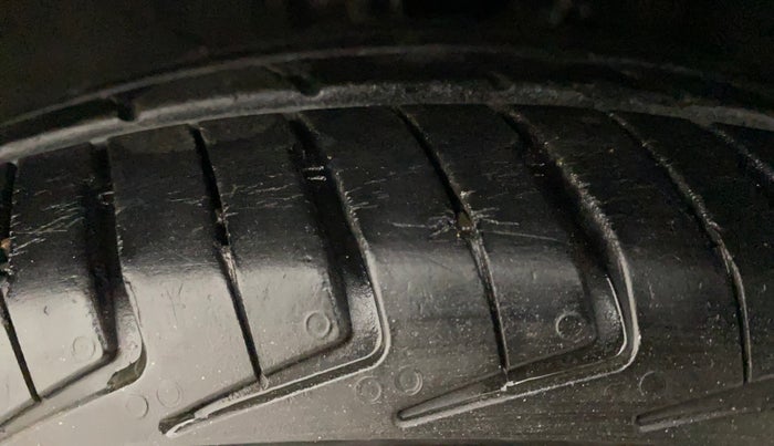 2011 Hyundai i10 ASTA 1.2, Petrol, Manual, 57,899 km, Left Front Tyre Tread