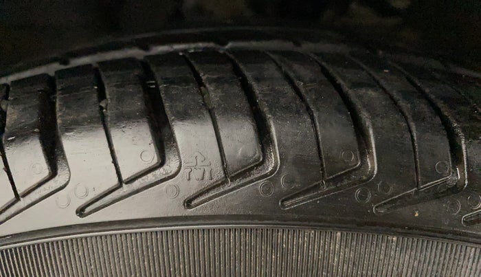 2011 Hyundai i10 ASTA 1.2, Petrol, Manual, 57,899 km, Right Front Tyre Tread