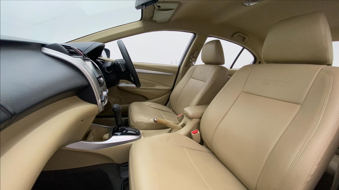 2011 Honda City 1.5L I-VTEC V AT, Petrol, Automatic, 73,871 km, Right Side Front Door Cabin