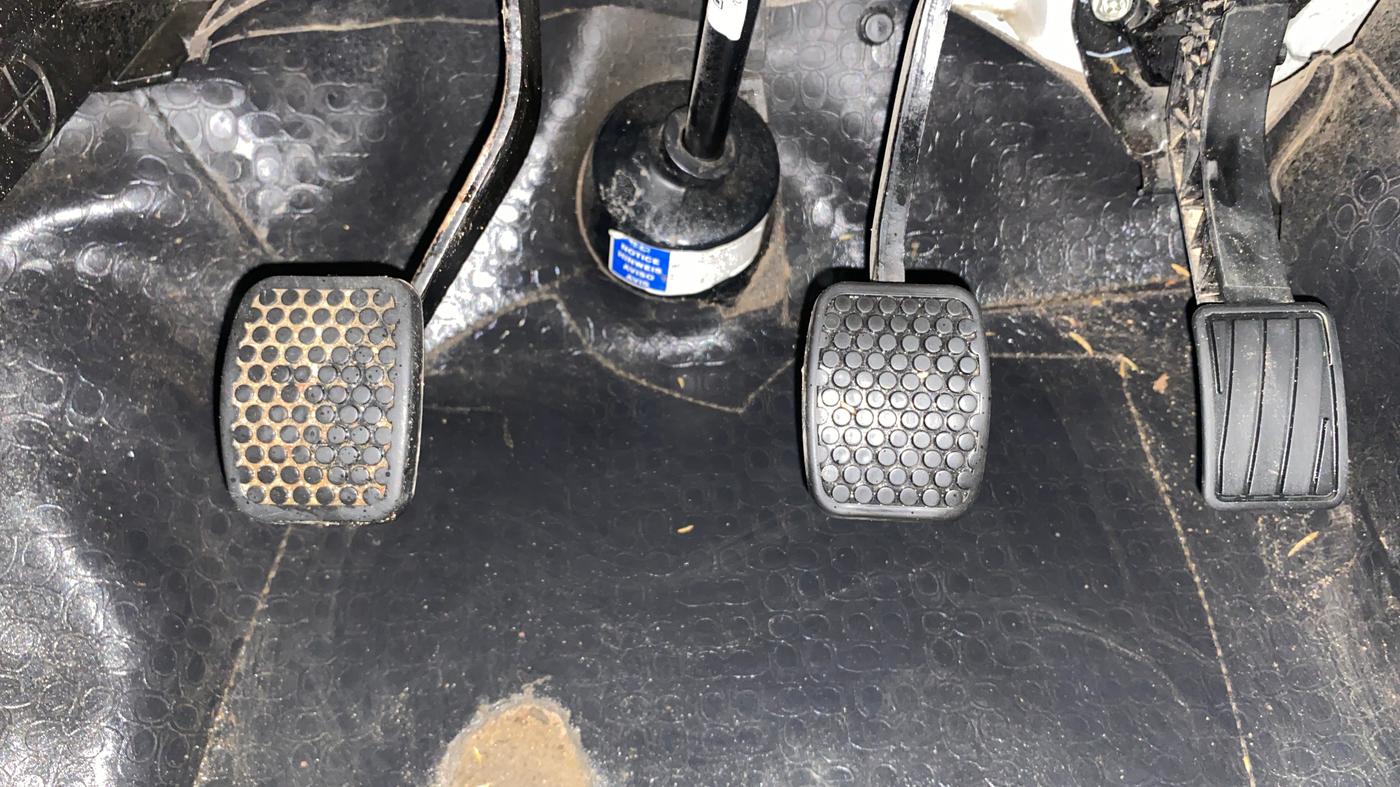 2023 Maruti Eeco 5 STR AC, Petrol, Manual, 39,910 km, Pedals