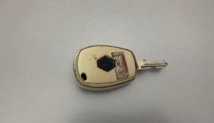 2015 Renault Duster 85 PS RXE DIESEL, Diesel, Manual, 86,870 km, Key Close Up