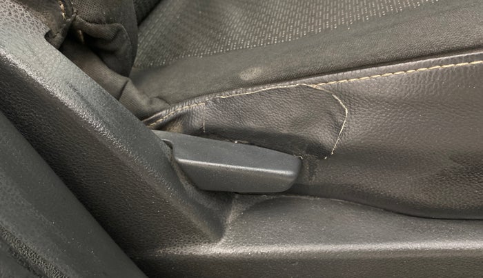 2015 Renault Duster 85 PS RXE DIESEL, Diesel, Manual, 86,870 km, Driver Side Adjustment Panel