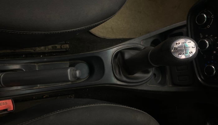 2015 Renault Duster 85 PS RXE DIESEL, Diesel, Manual, 86,870 km, Gear Lever