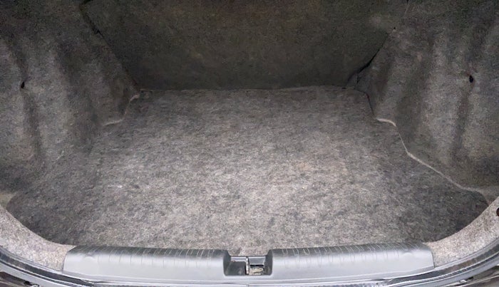 2015 Honda Amaze 1.2 VXMT I VTEC, Petrol, Manual, 28,377 km, Boot Inside