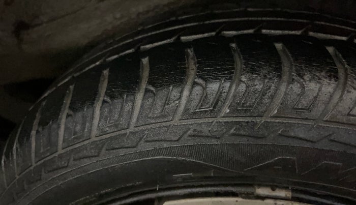 2014 Maruti Wagon R 1.0 VXI, Petrol, Manual, 47,555 km, Left Rear Tyre Tread