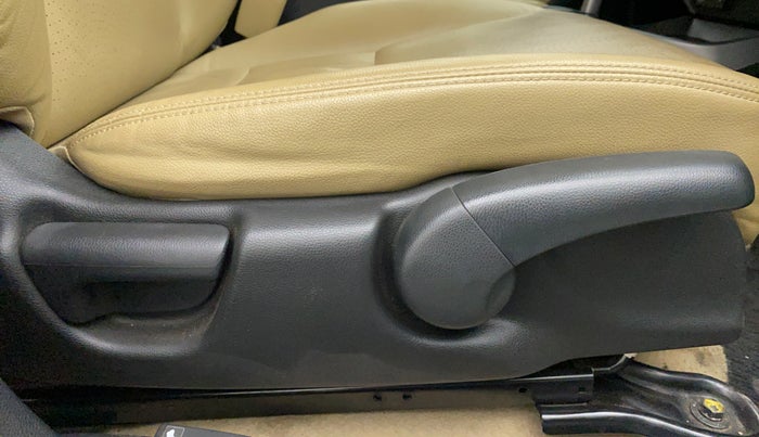 2015 Honda City VX CVT PETROL, Petrol, Automatic, 71,937 km, Driver Side Adjustment Panel