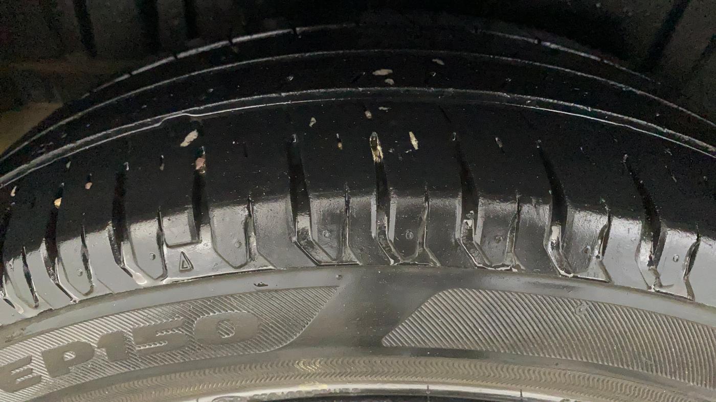 2019 Maruti Ertiga VXI SHVS, Petrol, Manual, 27,598 km, Right Rear Tyre Tread