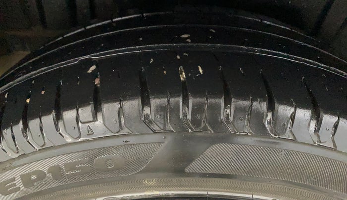 2019 Maruti Ertiga VXI SHVS, Petrol, Manual, 27,598 km, Right Rear Tyre Tread
