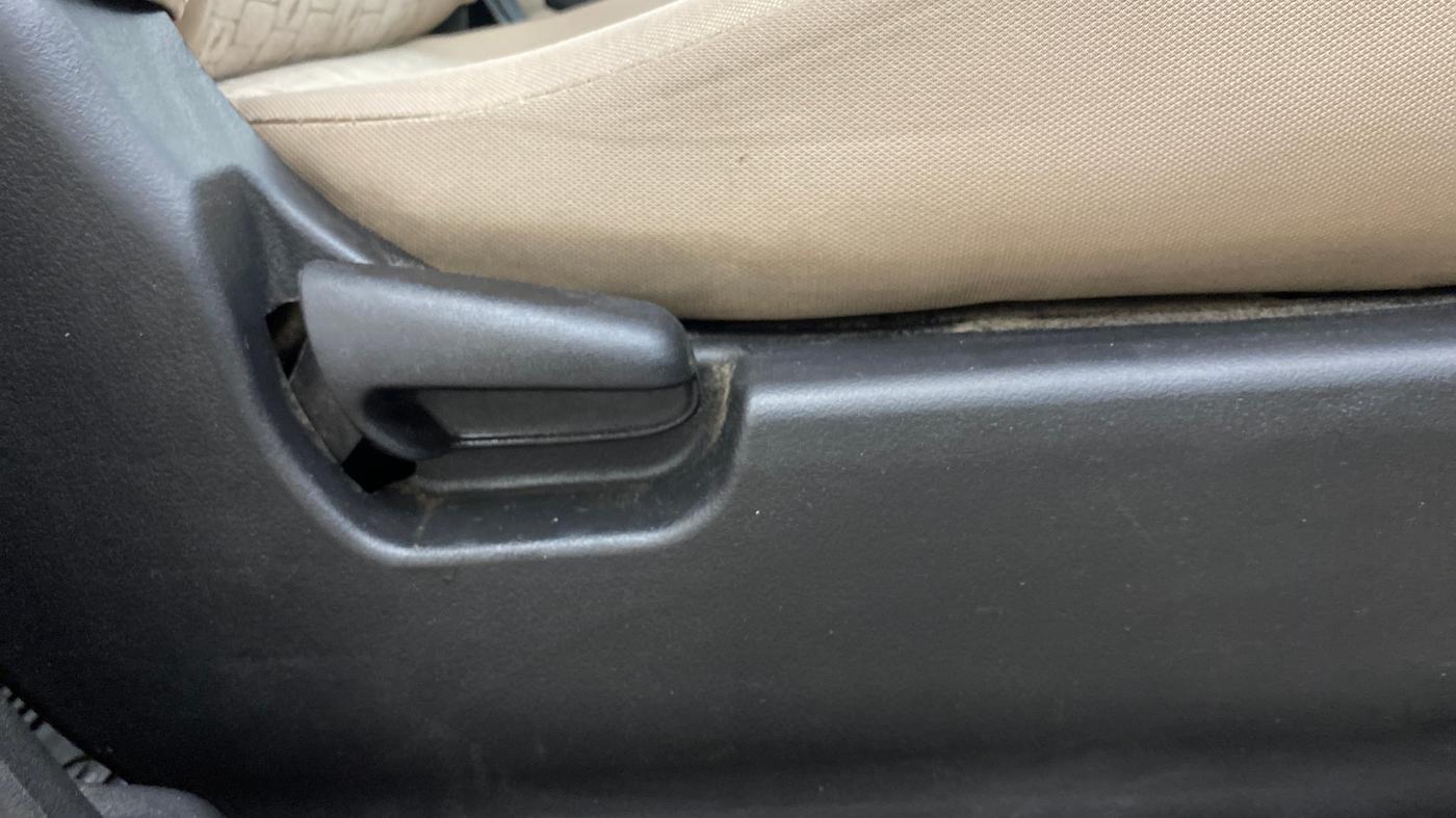 2017 Maruti Wagon R 1.0 VXI, Petrol, Manual, 62,321 km, Driver Side Adjustment Panel