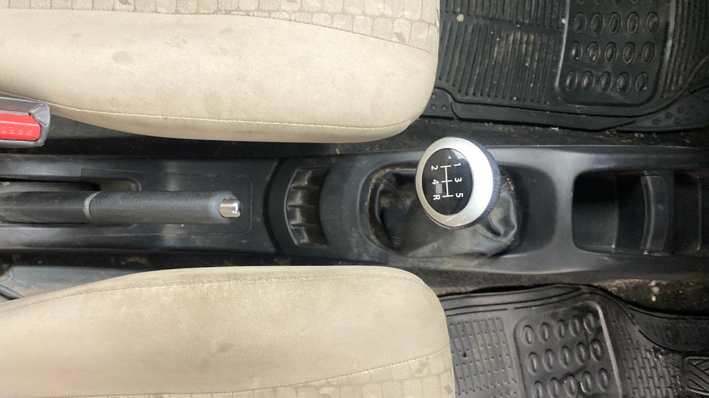 2017 Maruti Wagon R 1.0 VXI, Petrol, Manual, 62,321 km, Gear Lever