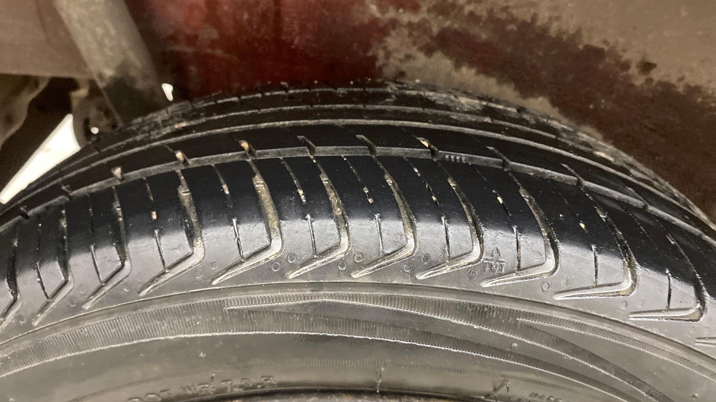 2017 Maruti Wagon R 1.0 VXI, Petrol, Manual, 62,321 km, Right Rear Tyre Tread
