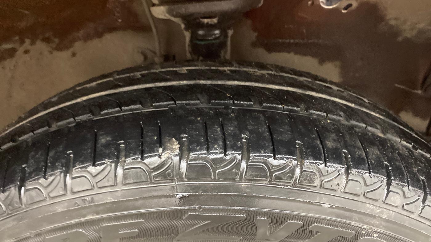 2017 Maruti Wagon R 1.0 VXI, Petrol, Manual, 62,321 km, Right Front Tyre Tread