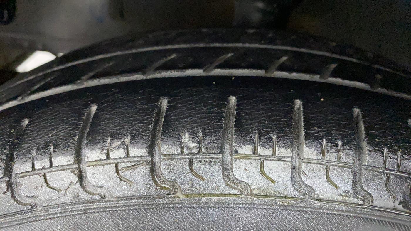 2017 Hyundai Eon ERA +, Petrol, Manual, 21,103 km, Left Front Tyre Tread