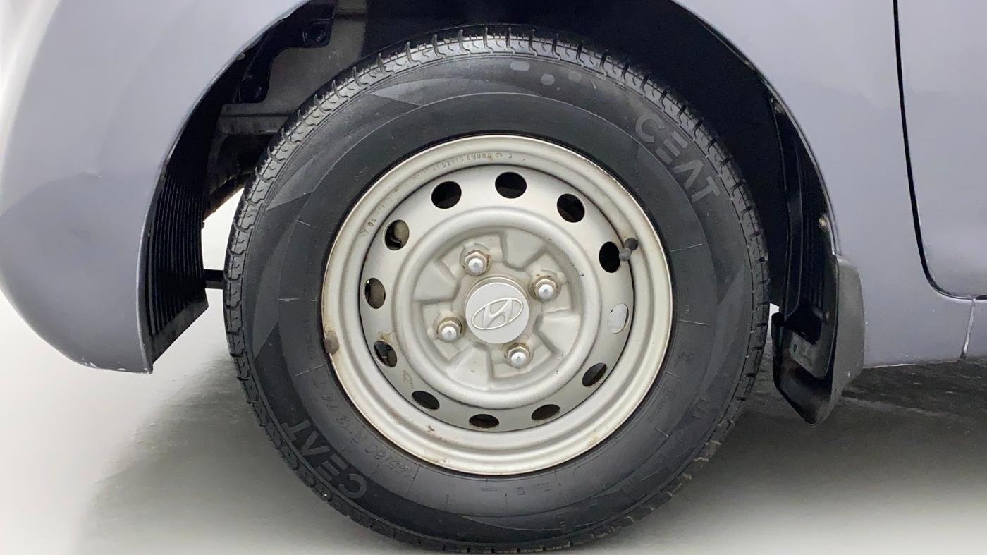 2017 Hyundai Eon ERA +, Petrol, Manual, 21,103 km, Left Front Wheel