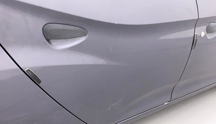 2017 Hyundai Eon ERA +, Petrol, Manual, 21,103 km, Right rear door - Minor scratches