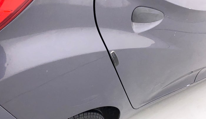 2017 Hyundai Eon ERA +, Petrol, Manual, 21,103 km, Right quarter panel - Slightly dented