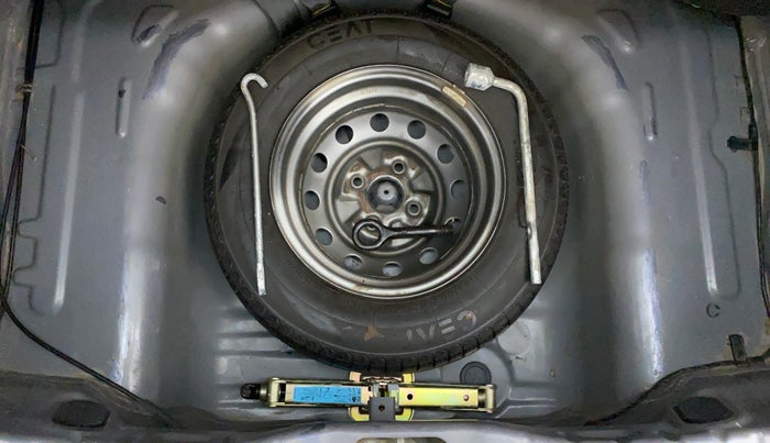 2017 Hyundai Eon ERA +, Petrol, Manual, 21,103 km, Spare Tyre