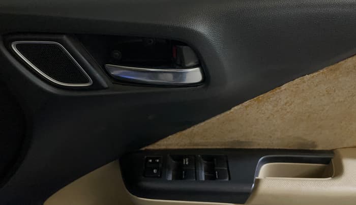 2018 Honda City 1.5L I-VTEC V MT, Petrol, Manual, 40,442 km, Driver Side Door Panels Control