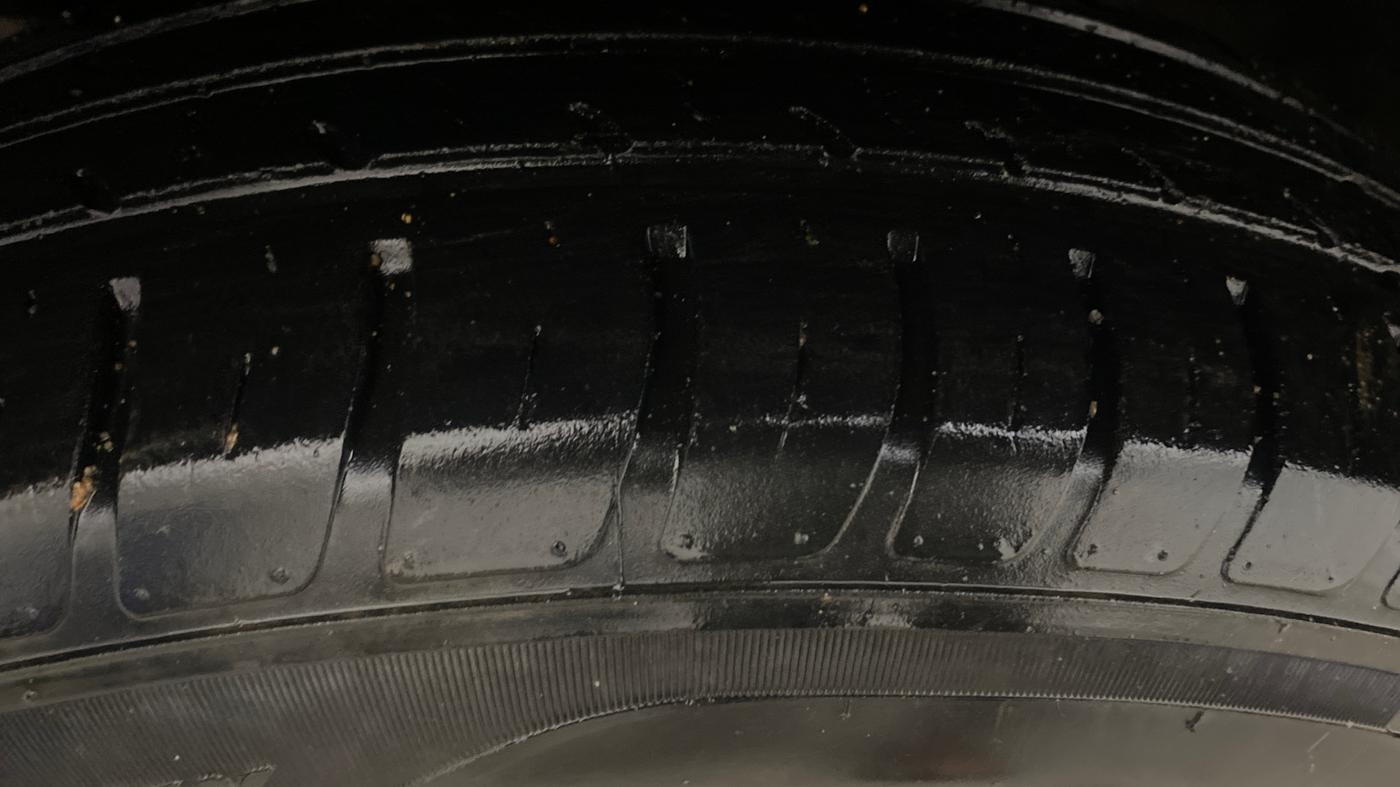 2019 Maruti Dzire VXI, Petrol, Manual, 32,768 km, Right Rear Tyre Tread