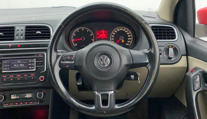2013 Volkswagen Polo HIGHLINE1.2L, Petrol, Manual, 1,02,757 km, Steering Wheel Close Up