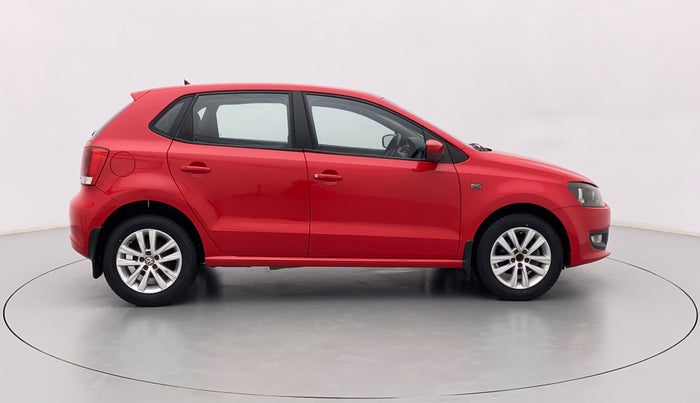 2013 Volkswagen Polo HIGHLINE1.2L, Petrol, Manual, 1,02,757 km, Right Side View